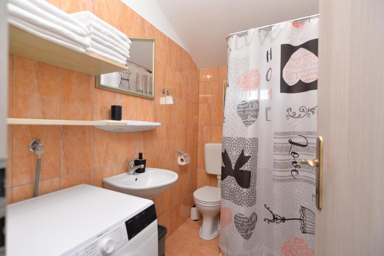 House Marta 2157 *